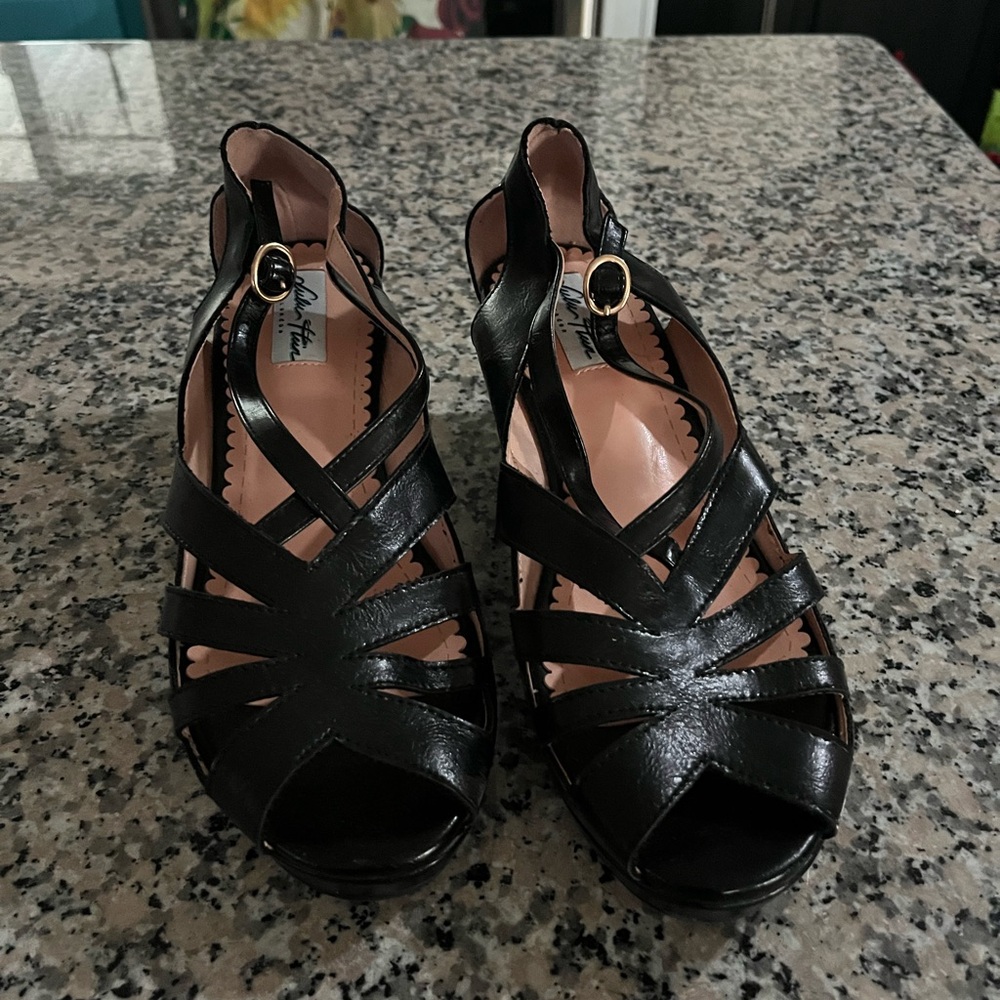 Black Strappy Leather Wedge Sandals with Cage Design